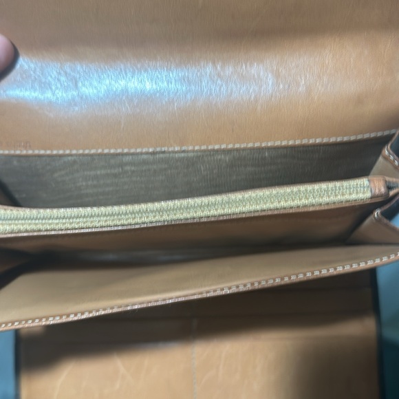 Celine Trifold Wallet w/ Unbranded Chain - Picture 5 of 15